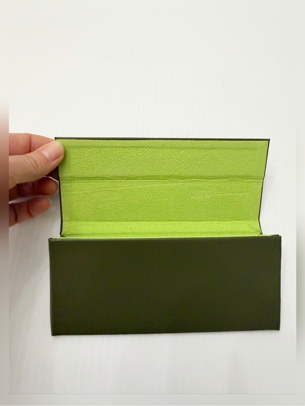 Longchamp Sunglass Eyeglass Case Olive Green Triangle Shape Lime Interior - Picture 6 of 10